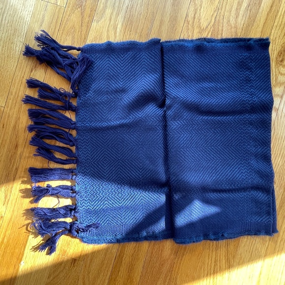 Kerry Woollen Mills scarf - Picture 3 of 4